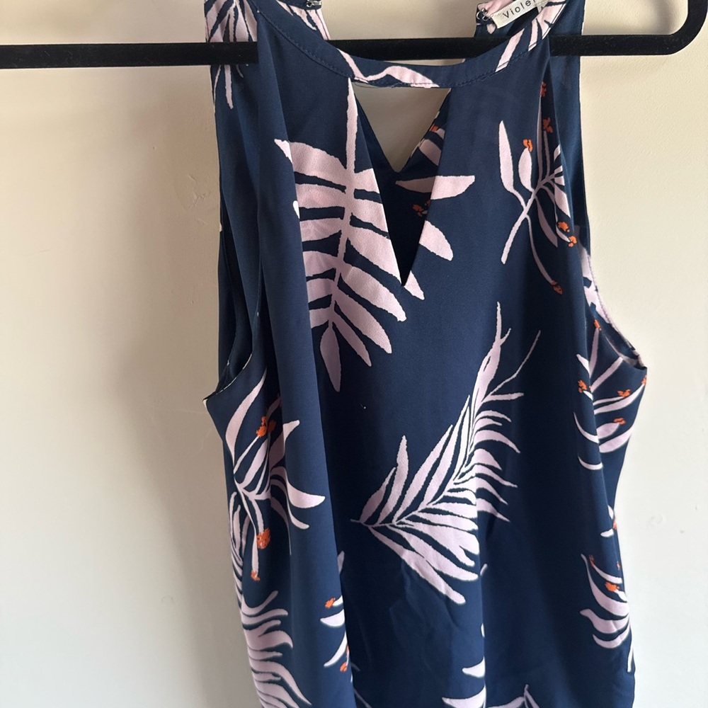 Violet & Claire Navy and Pale Pink Floral V-Neck Tank